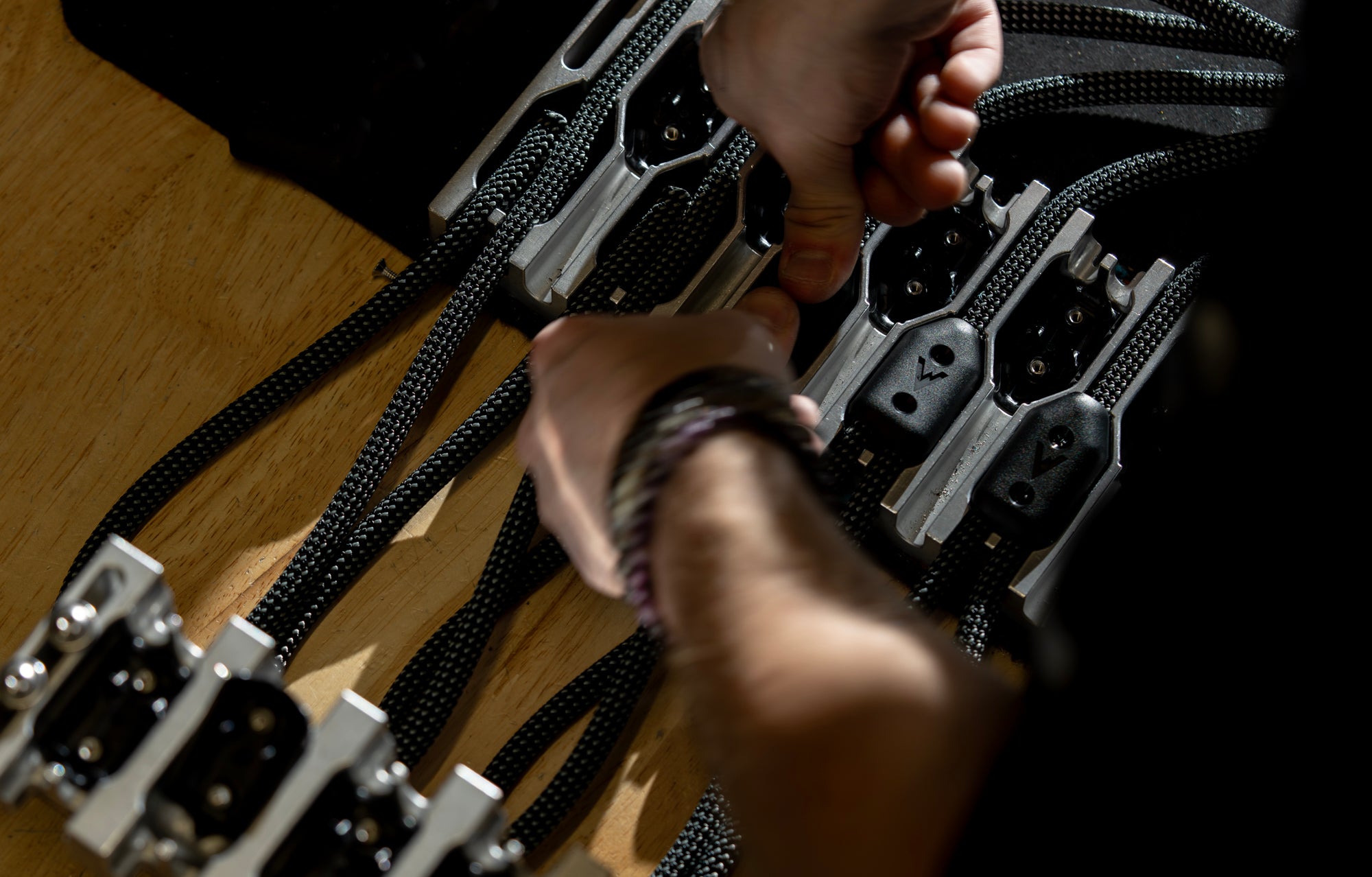 atlas pet company manufacturing lifetime leash in jig